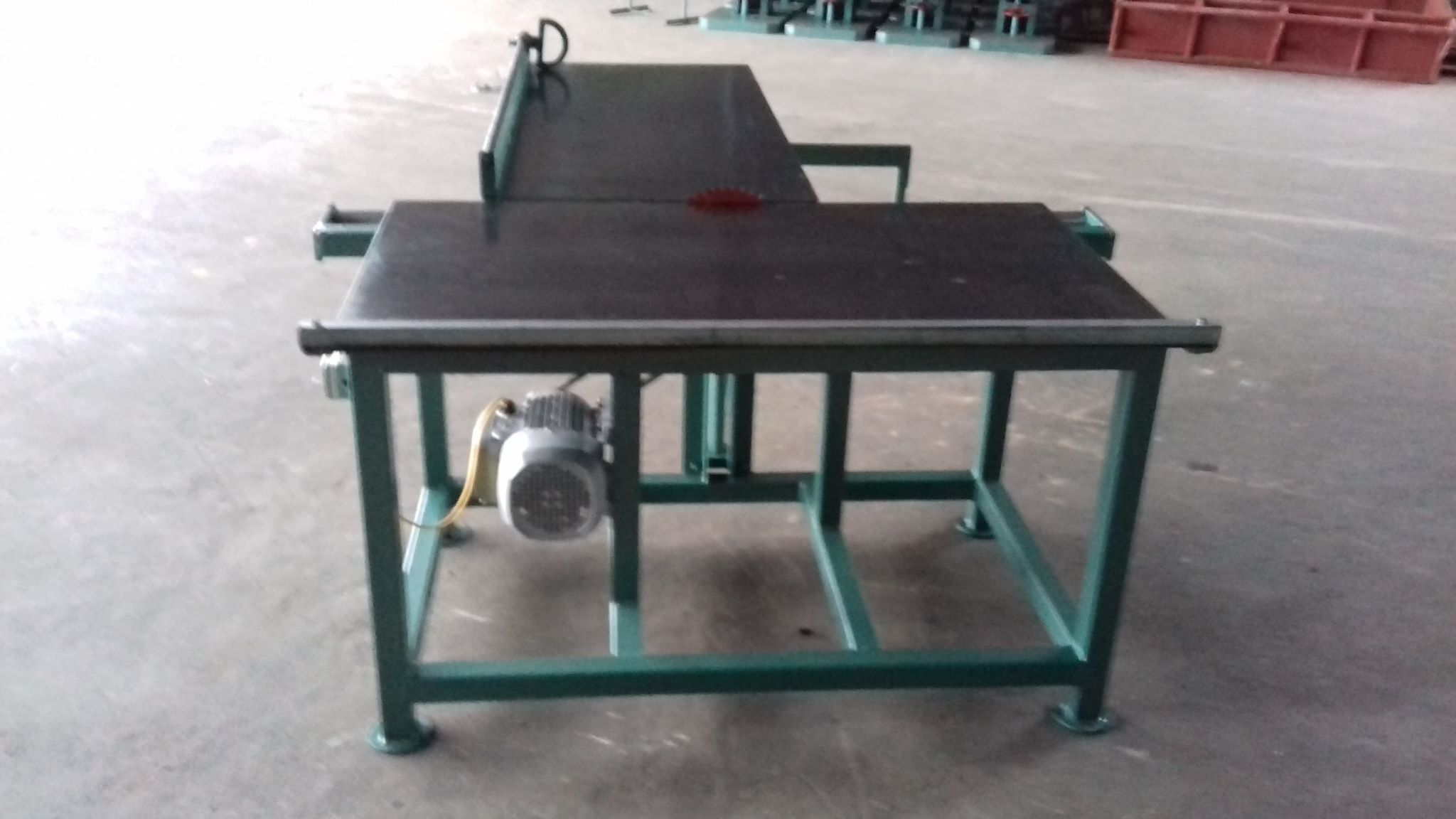 Máy cắt nhựa